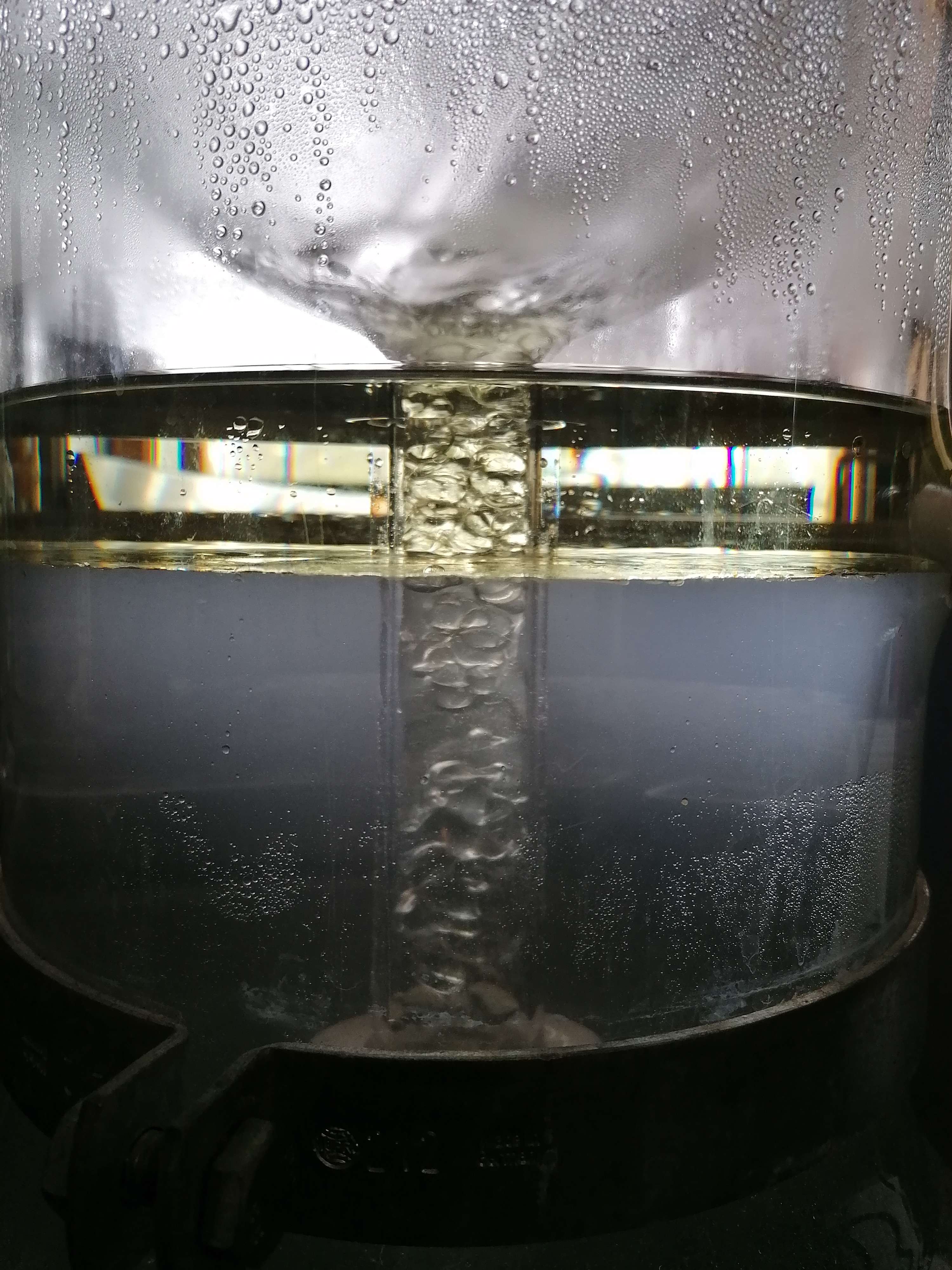 Decouvrez la distillation Pistazien-Binsenbaum-Hydrolat 100% Bio und handwerklich hergestellt